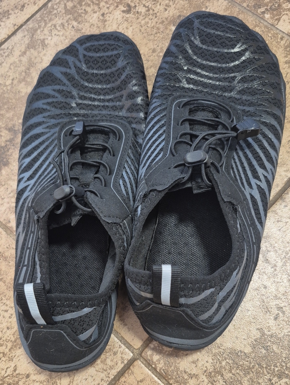 Men's Black Performance Slip-On Sneakers with Quick-Toggle Lace